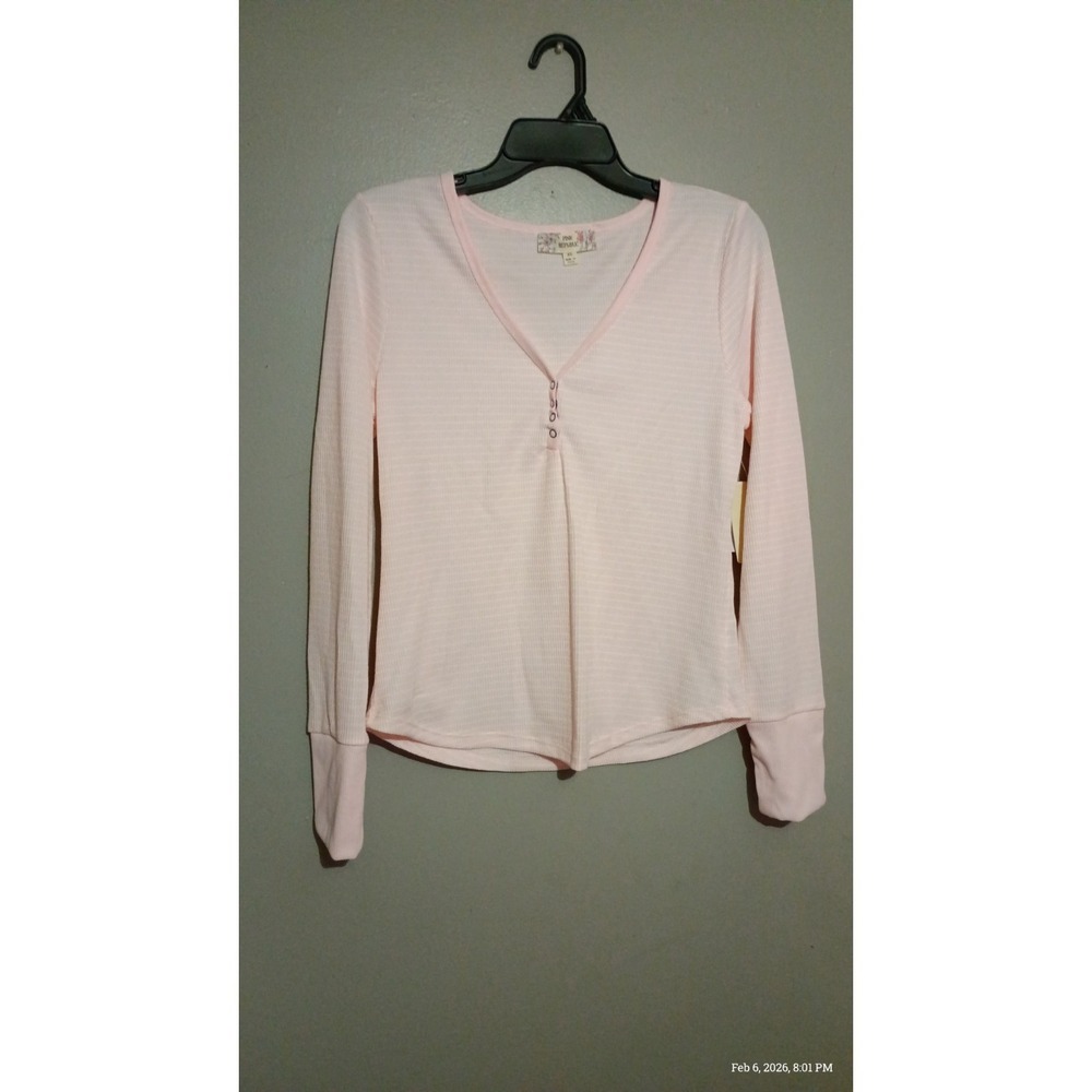 Pink Republic Sweatshirt  XL‎